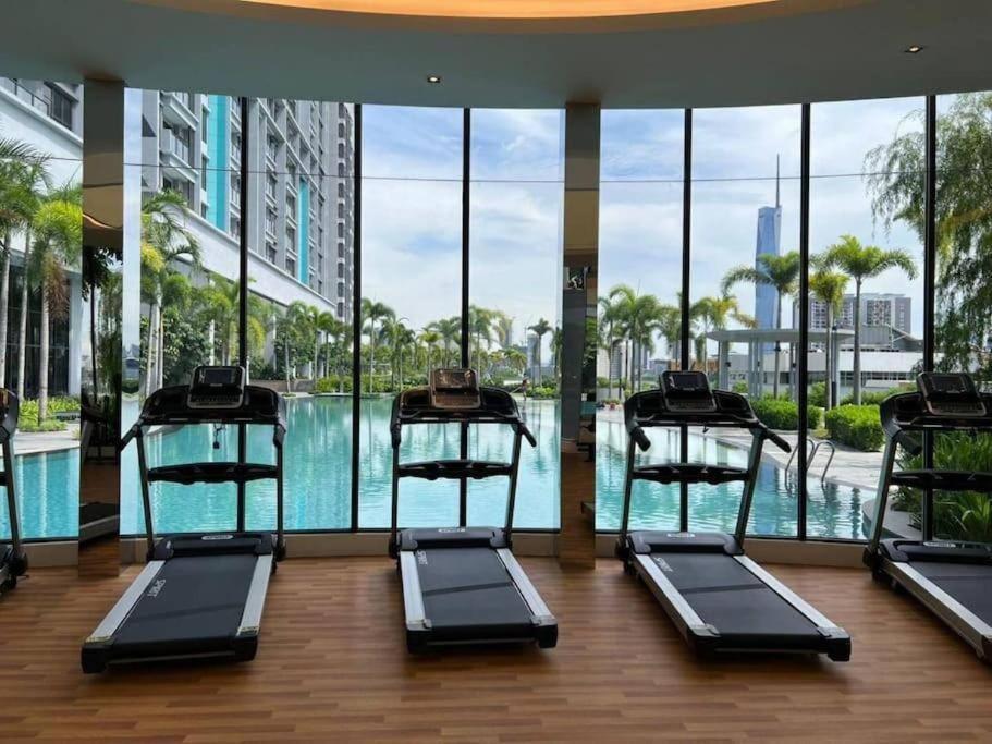 Klcc Sky View 1br Luxury With Balcony Trion Kl