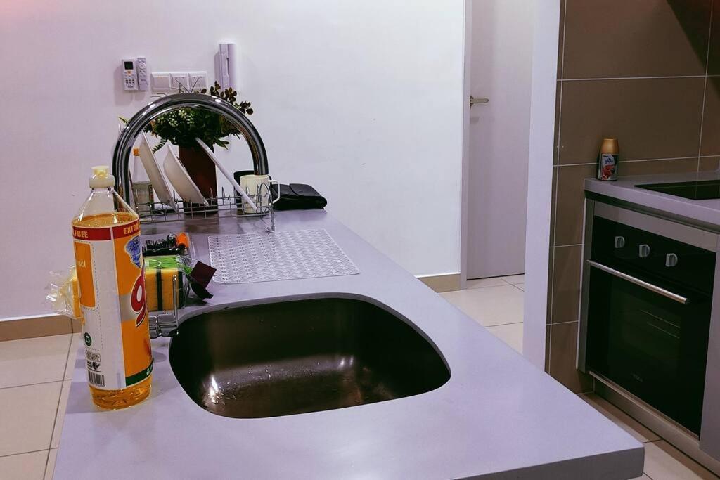 Pangsapuri Klcc Sky View 1br Luxury With Balcony Trion Kl Kuala Lumpur