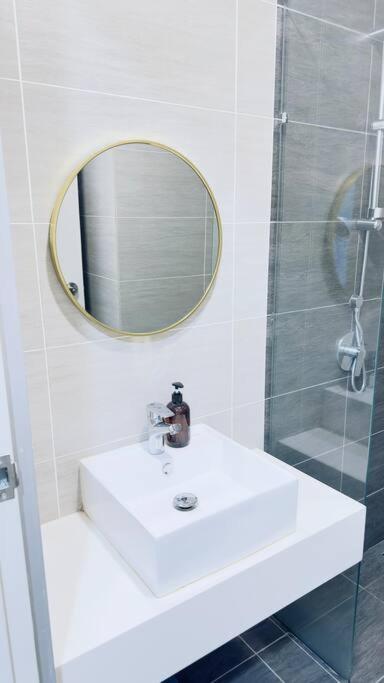 Klcc Sky View 1br Luxury With Balcony Trion Kl Pangsapuri *