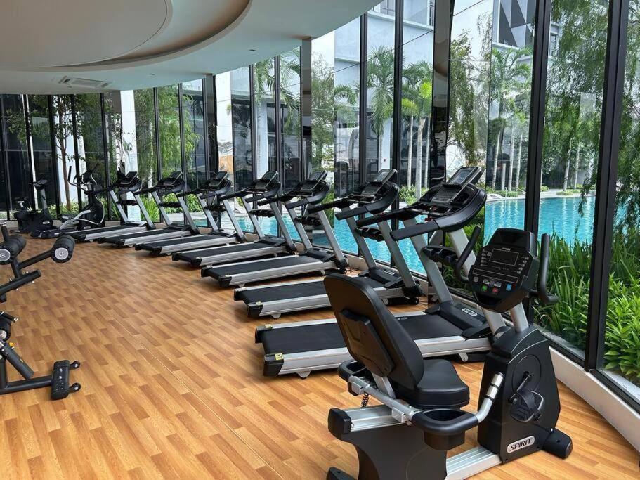 Pangsapuri Klcc Sky View 1br Luxury With Balcony Trion Kl